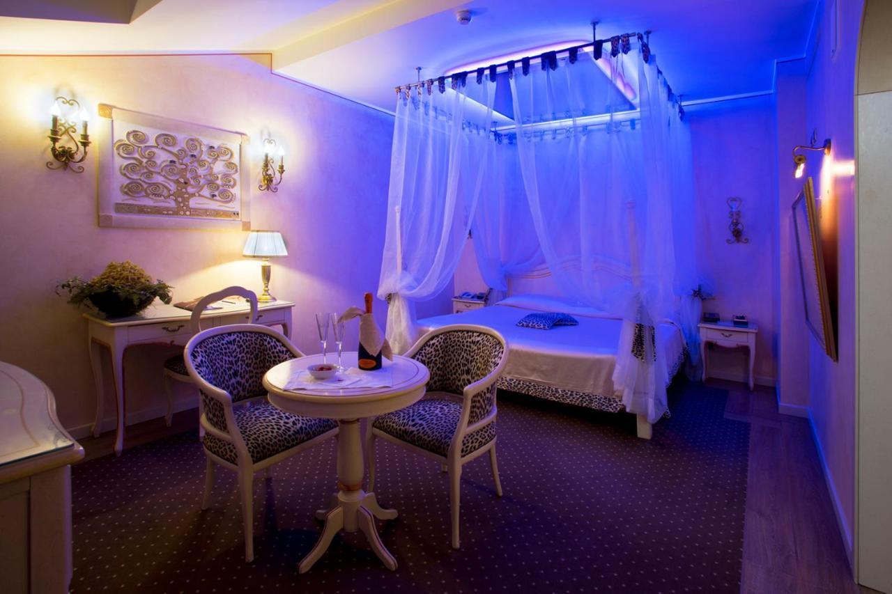 Vip'S Motel Luxury Accommodation & Spa Lonato Esterno foto