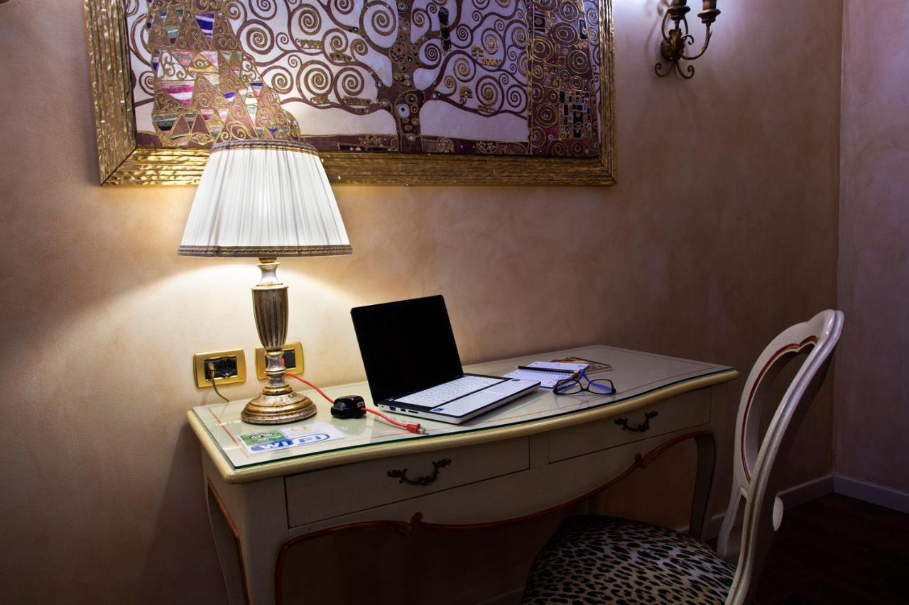 Vip'S Motel Luxury Accommodation & Spa Lonato Esterno foto