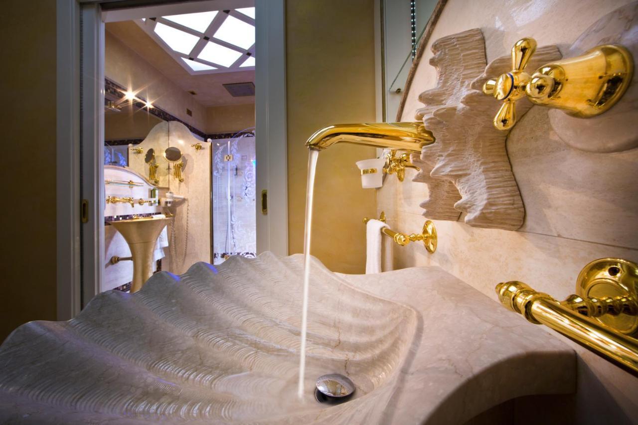 Vip'S Motel Luxury Accommodation & Spa Lonato Esterno foto