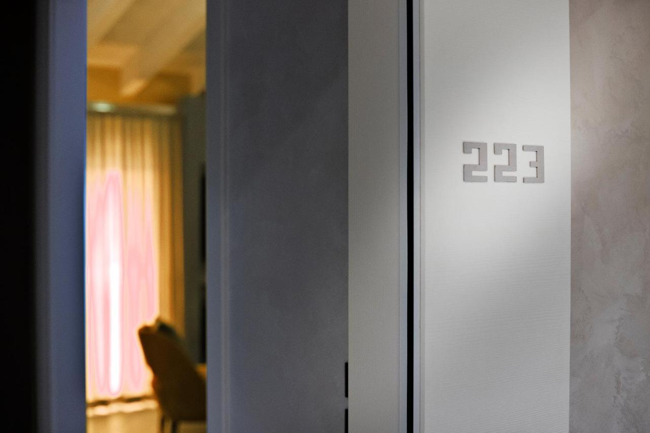 Vip'S Motel Luxury Accommodation & Spa Lonato Esterno foto